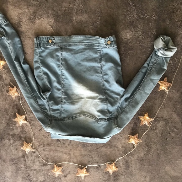 Blue Washed Jean Jacket - Picture 4 of 4